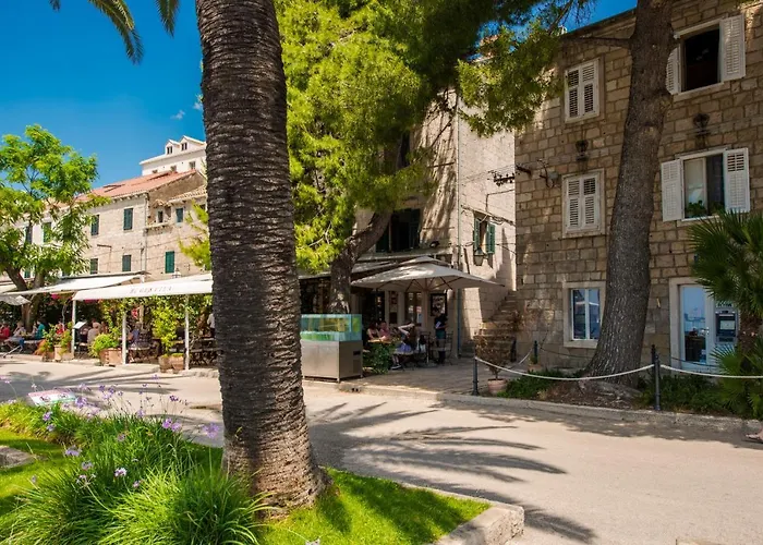 Unique Cavtat Center Apartment